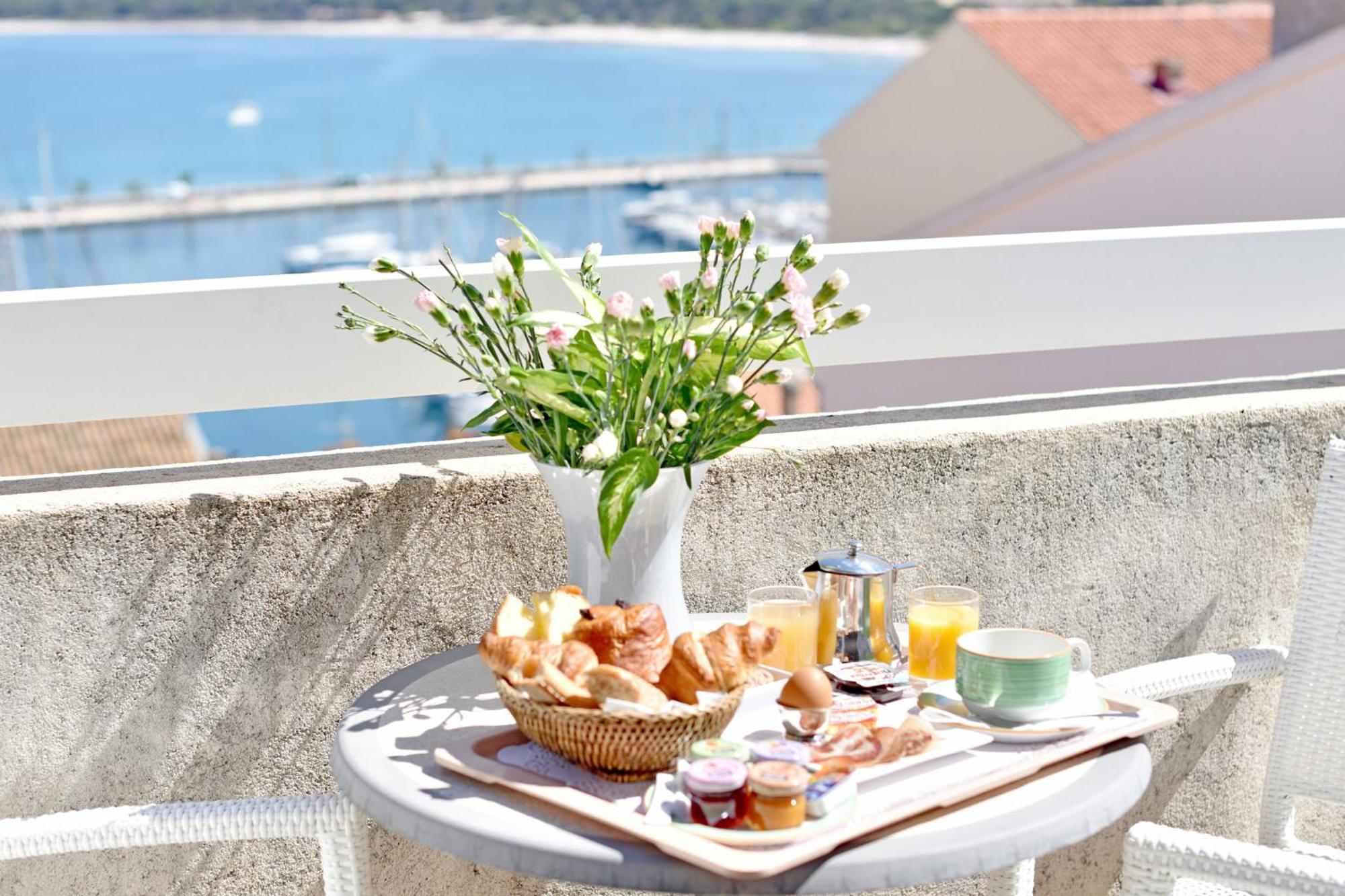 Hotel Le Rocher Calvi  Exterior foto